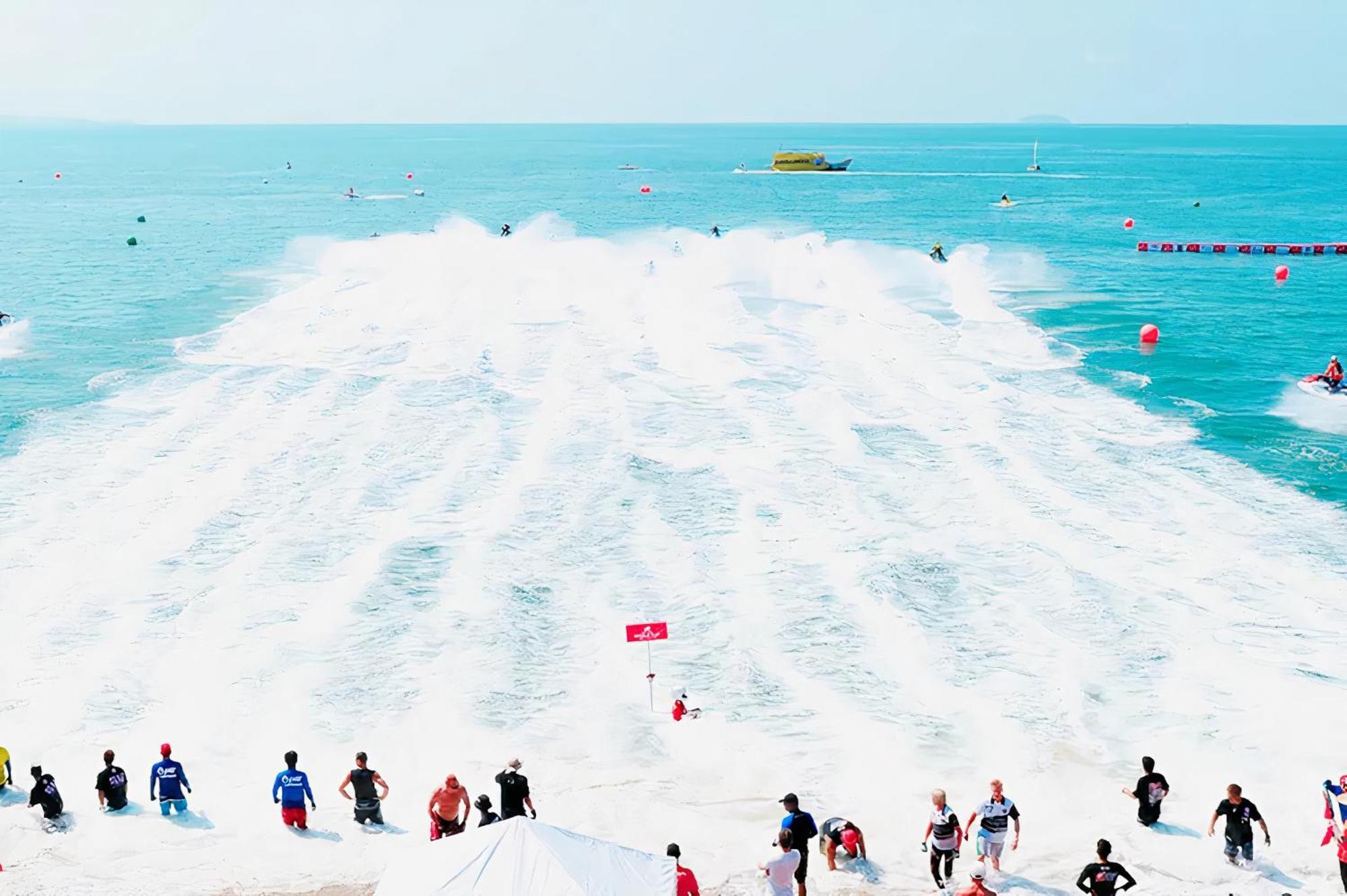 Amazing Infinity Pool Condo Next To The Beach パッタヤー エクステリア 写真